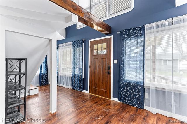 217 Endwell Street, Novi, MI 48377