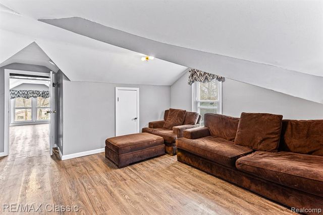 217 Endwell Street, Novi, MI 48377