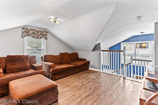 217 Endwell Street, Novi, MI 48377