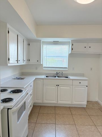 1142 GARNETT Street, Lantana, FL 33462
