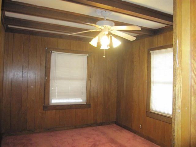 513 N Noyes Boulevard, St Joseph, MO 64501