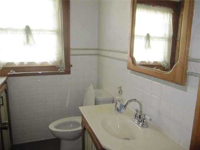 513 N Noyes Boulevard, St Joseph, MO 64501