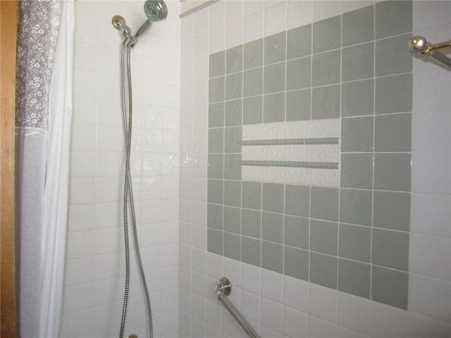 513 N Noyes Boulevard, St Joseph, MO 64501