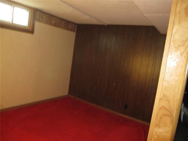 513 N Noyes Boulevard, St Joseph, MO 64501