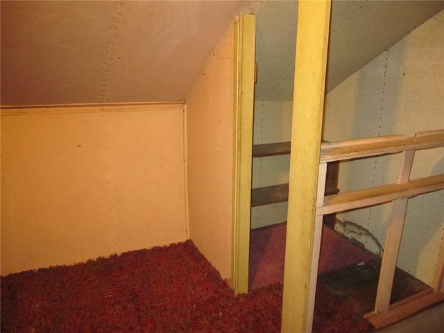 513 N Noyes Boulevard, St Joseph, MO 64501