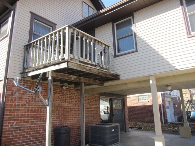 513 N Noyes Boulevard, St Joseph, MO 64501