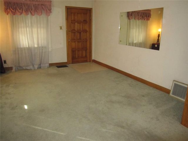 513 N Noyes Boulevard, St Joseph, MO 64501