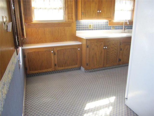 513 N Noyes Boulevard, St Joseph, MO 64501