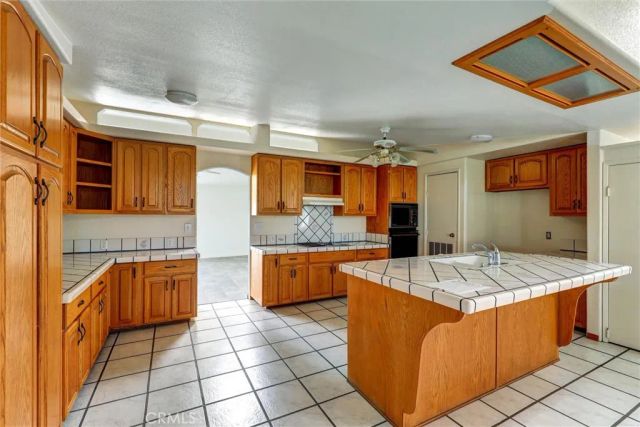 213 Cavendish Drive, Hemet, CA 92545