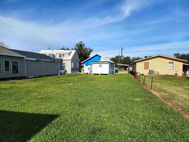 145 Lefort Lane, Golden Meadow, LA 70357