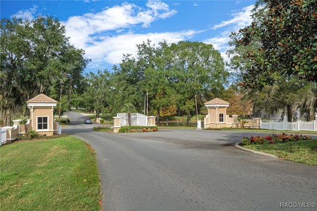 2388 N Brentwood Circle, Lecanto, FL 34461