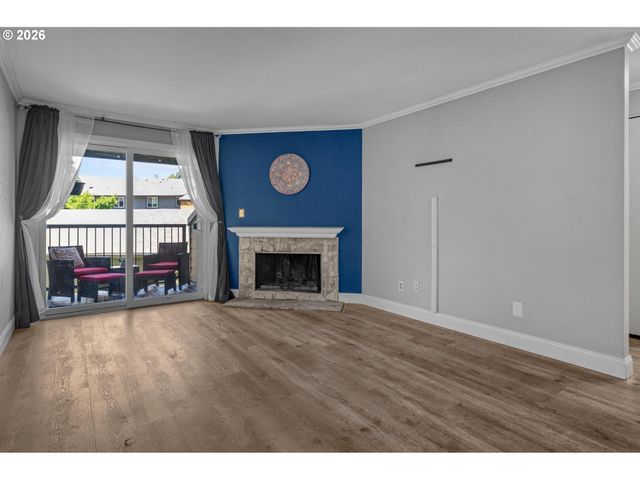 12638 Nw BARNES Rd 11, Portland, OR 97229