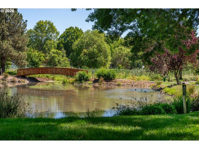 12638 Nw BARNES Rd 11, Portland, OR 97229
