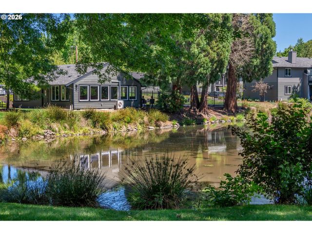 12638 Nw BARNES Rd 11, Portland, OR 97229