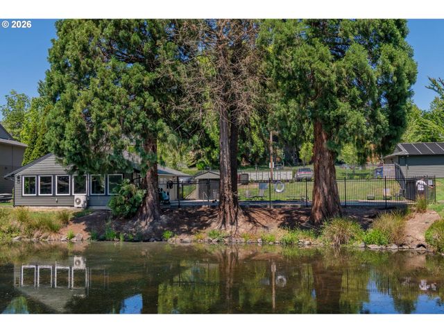 12638 Nw BARNES Rd 11, Portland, OR 97229