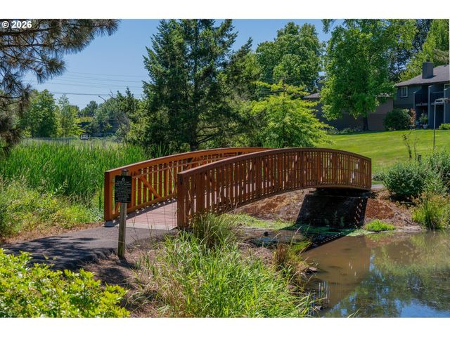12638 Nw BARNES Rd 11, Portland, OR 97229