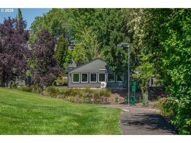 12638 Nw BARNES Rd 11, Portland, OR 97229