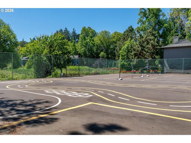 12638 Nw BARNES Rd 11, Portland, OR 97229