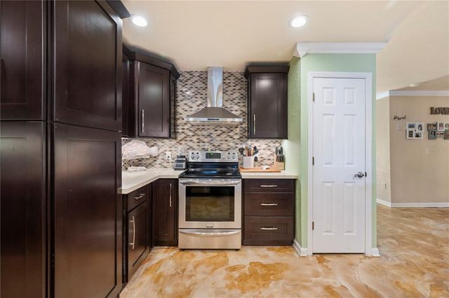 186 CHELSEA COURT NW, Port Charlotte, FL 33952