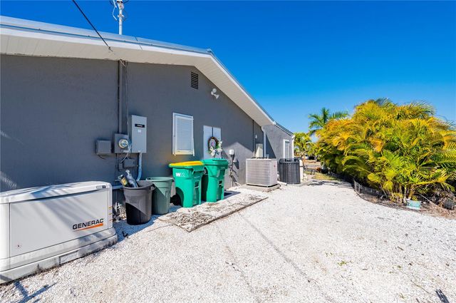 186 CHELSEA COURT NW, Port Charlotte, FL 33952