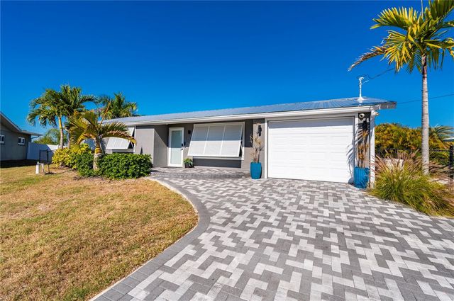 186 CHELSEA COURT NW, Port Charlotte, FL 33952