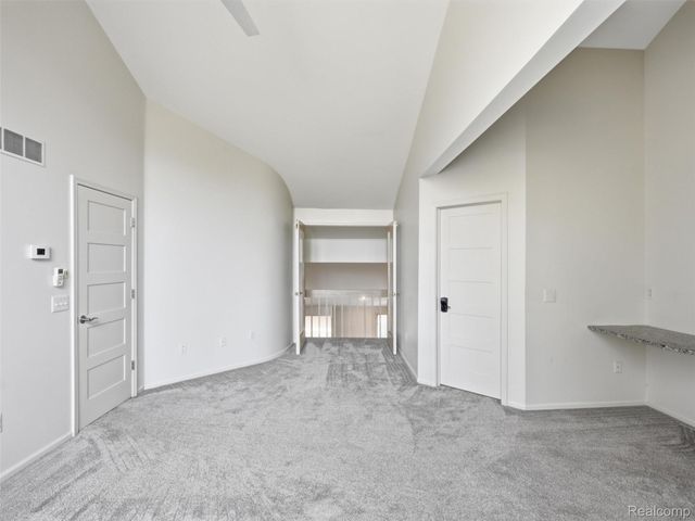 1250 Sunniwood Place, Oakland Charter Township, MI 48306