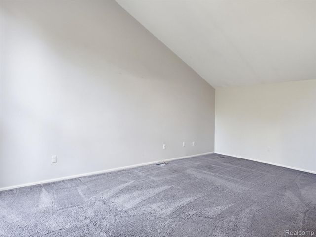 1250 Sunniwood Place, Oakland Charter Township, MI 48306