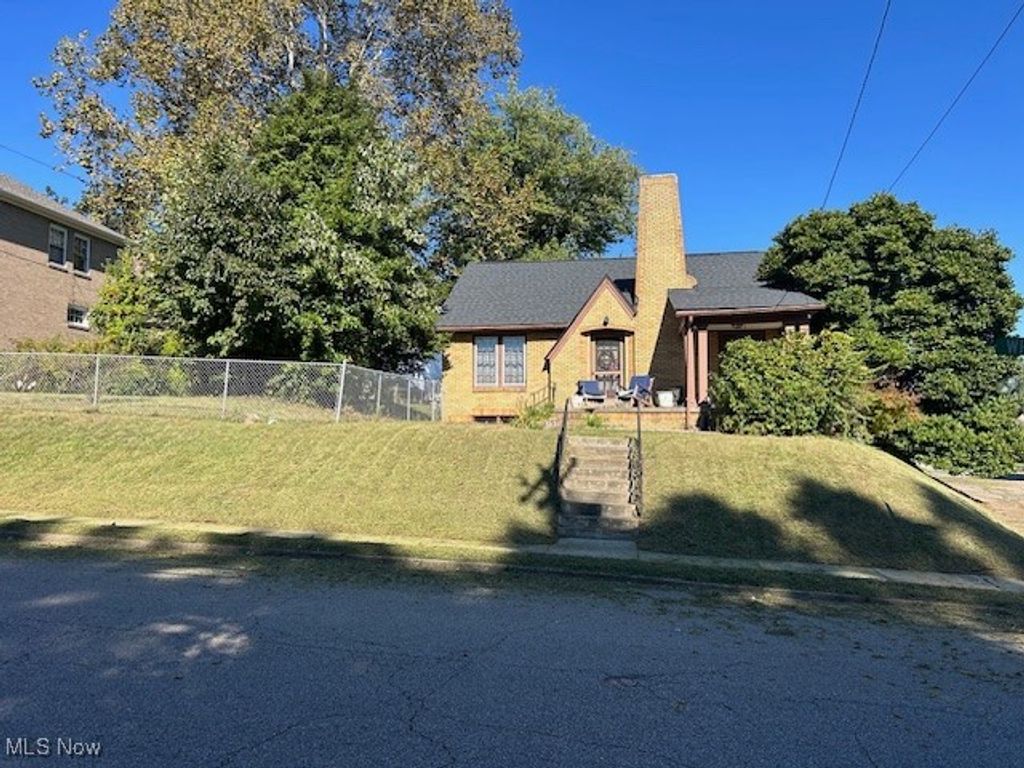 1321 Wheeling Avenue, Zanesville, OH 43701