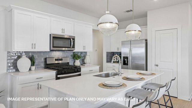 8412 Rhinestone RD, Mustang Ridge, TX 78610