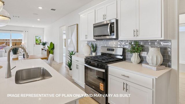 8412 Rhinestone RD, Mustang Ridge, TX 78610