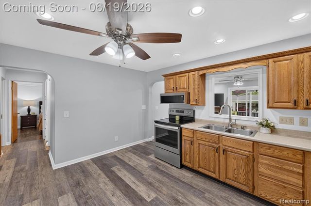3027 Lanning Drive, Flint, MI 48506