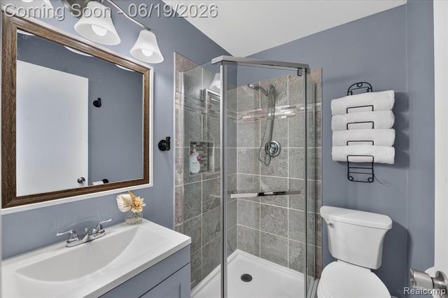 3027 Lanning Drive, Flint, MI 48506