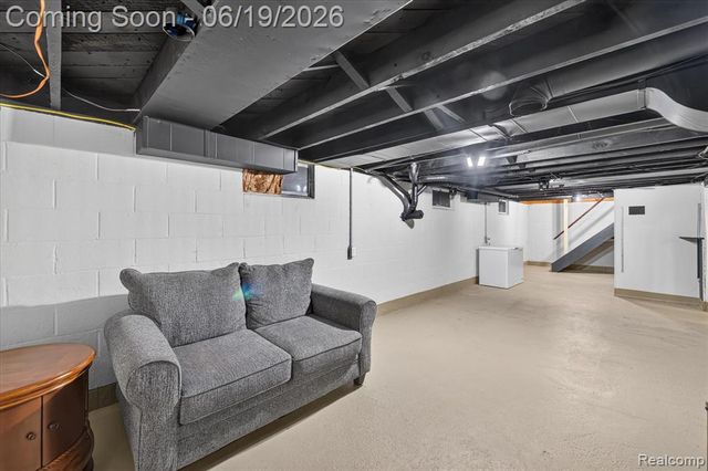 3027 Lanning Drive, Flint, MI 48506