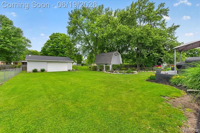 3027 Lanning Drive, Flint, MI 48506