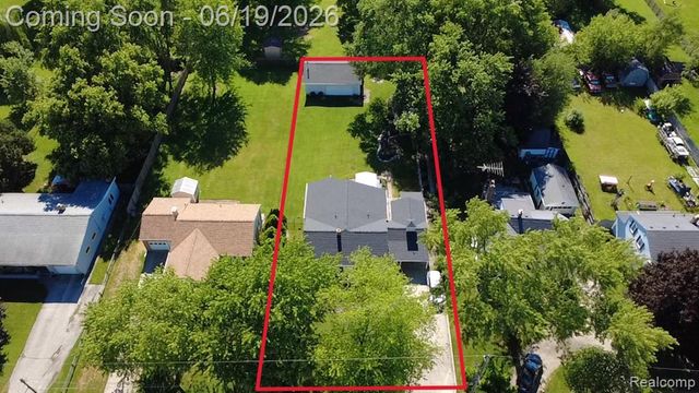 3027 Lanning Drive, Flint, MI 48506