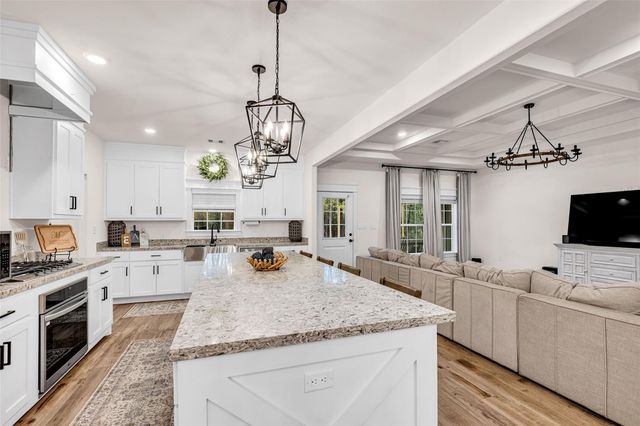 10040 Shepard Hill Road, Willis, TX 77318