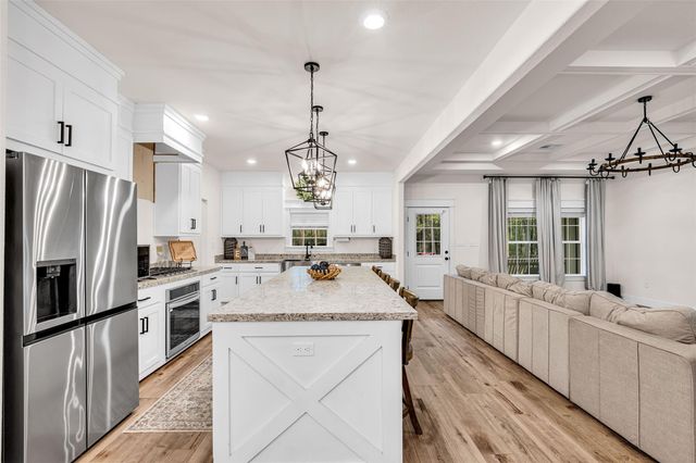 10040 Shepard Hill Road, Willis, TX 77318