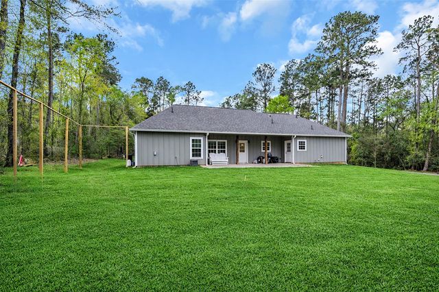 10040 Shepard Hill Road, Willis, TX 77318