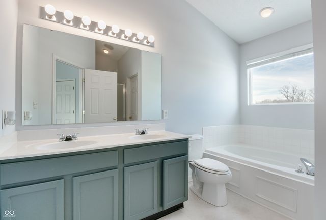 11800 Sand Creek Boulevard, Fishers, IN 46037