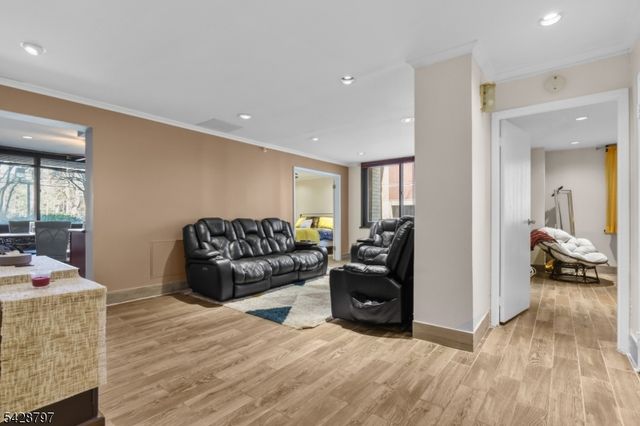 326 Prospect Ave, Hackensack City, NJ 07601