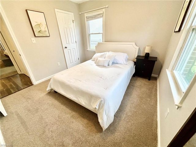 939 Red Oak CIR, Newport News, VA 23608