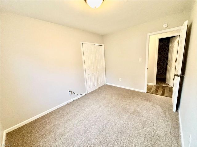 939 Red Oak CIR, Newport News, VA 23608