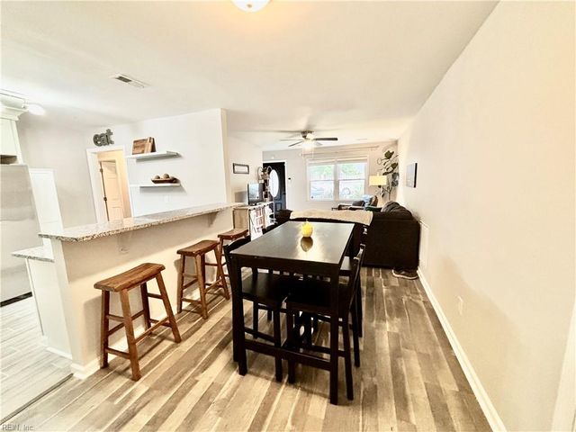 939 Red Oak CIR, Newport News, VA 23608