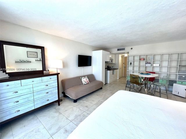 19201 Collins Avenue 1102, Sunny Isles Beach, FL 33160