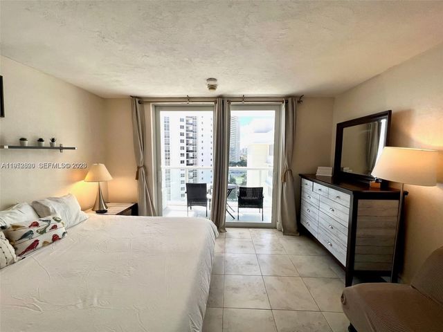 19201 Collins Avenue 1102, Sunny Isles Beach, FL 33160