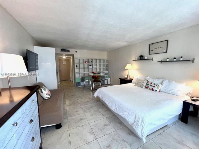 19201 Collins Avenue 1102, Sunny Isles Beach, FL 33160