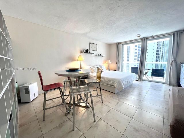 19201 Collins Avenue 1102, Sunny Isles Beach, FL 33160