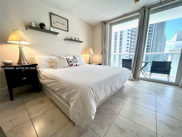 19201 Collins Avenue 1102, Sunny Isles Beach, FL 33160
