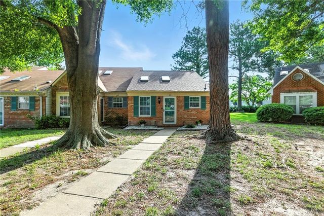 454 Hollomon DR, Hampton, VA 23666