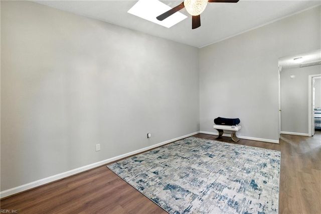 454 Hollomon DR, Hampton, VA 23666